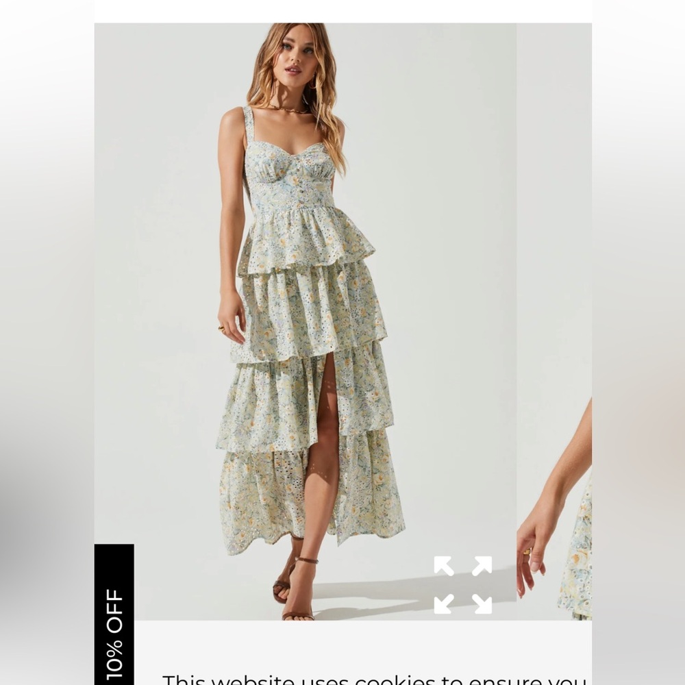 Astr the label tiered maxi dress